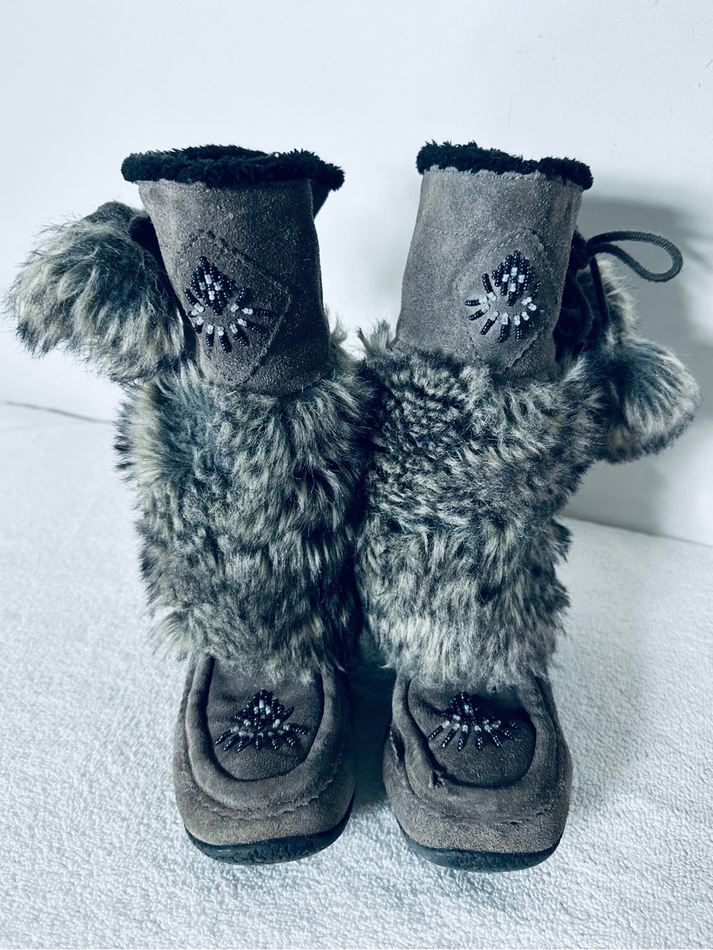 Grey Suede & Faux Fur Mid Calf Mukluk Beaded Faux Fur Trim Boots 13